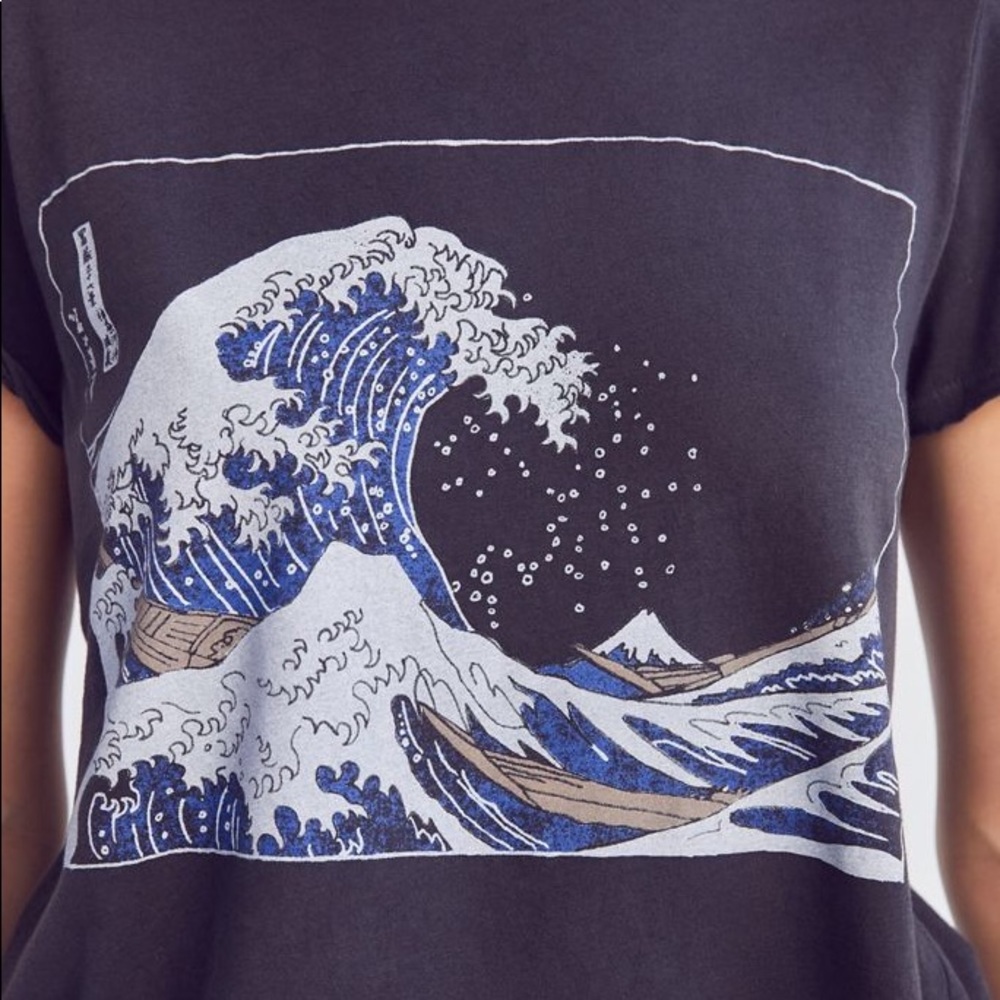 Urban outfitters wave t shirt